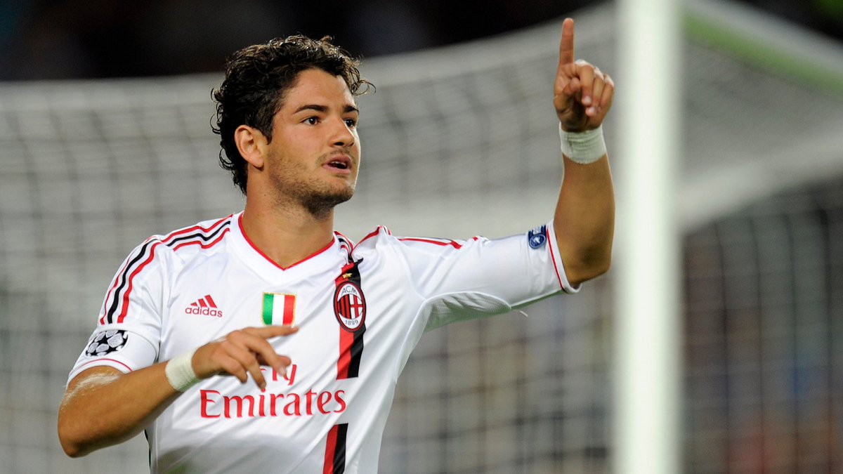 Alban_Cvr's tweet photo. @ActuFoot_ Un crackito le pato https://t.co/hQ360fy8Ui