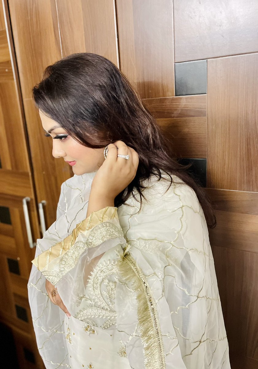 nodimusicbd's tweet photo. Eid Mubarak 🤍 #Nodi #MoumitaTashrinNodi https://t.co/BX1WQ9TgmP