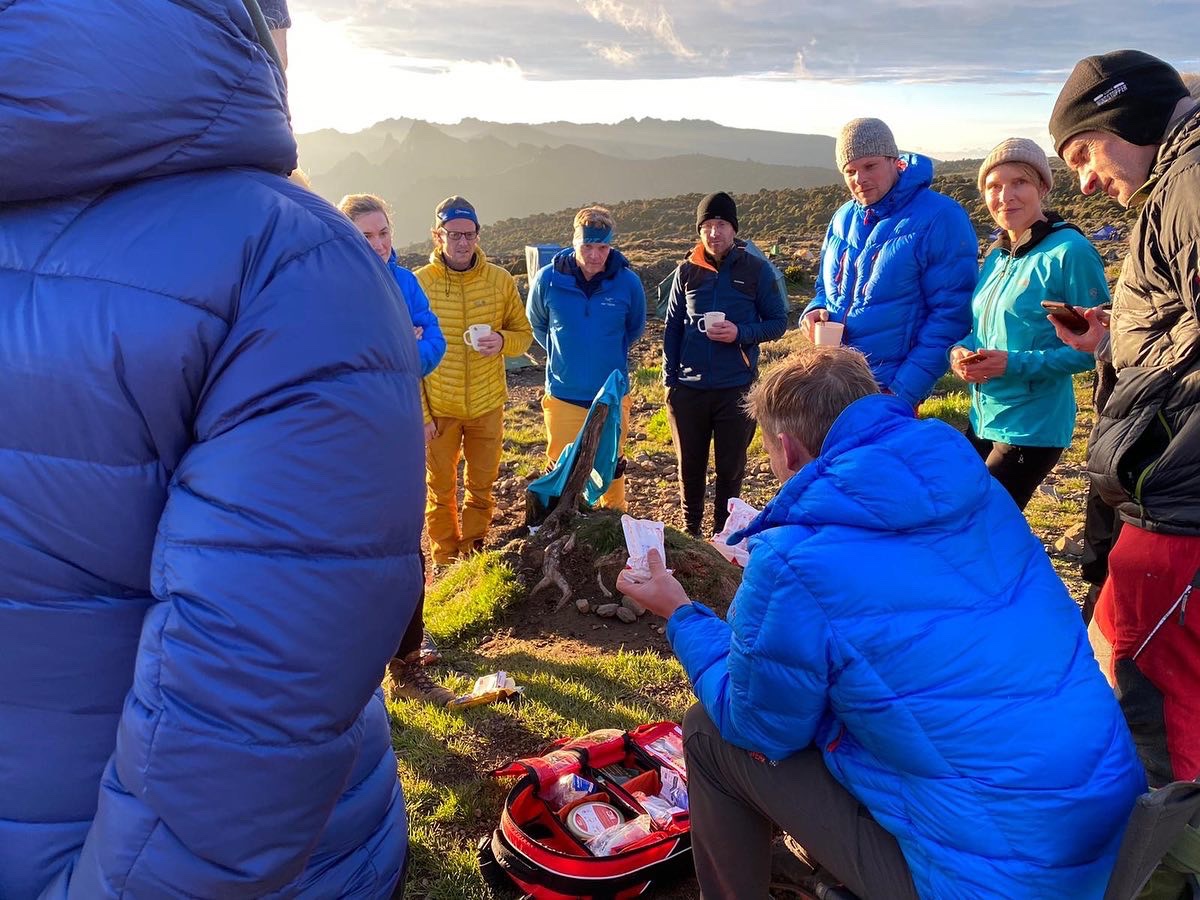 outdoormed's tweet photo. Throwback to our Kilimanjaro Expedition in 2020 focused on Expedition Medicine ⛰ ! If you’re interested in this course, let us know in the comments or send an email! #expeditionmedicine #expeditionmed https://t.co/KShpCZv0Kj