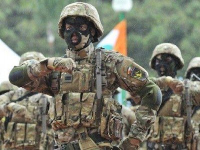 49 soldats ivoiriens pris en otages au Mali. 
Evitons d’accuser le Gouvernement de notre pays.
La #Ci225 n’a fait que tenir des engagements internationaux. L’ONU le sait. Les Maliens qui prétendent vivre en harmonie avec leur voisins ivoiriens le savent aussi. #Next