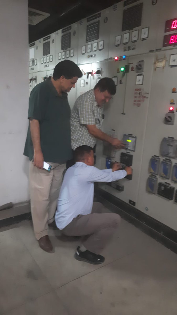 tweetndmc's tweet photo. Er @DineshSEElect important discussion held with Team #Electric New Delhi Municipal Council for 33/11 KV PTr Maintenance at ESS Race Course &amp; review the progress of execution of project at AIIMS &amp; the revised action Plan in NDMC area.
#WorkHard #NewIndia #NewNDMC #SmartCity #NDMC https://t.co/0wQX80e8kn
