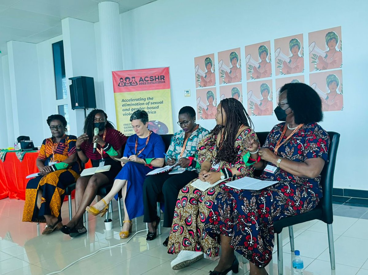 Réseau des Jeunes Féministes d'Afrique de l'Ouest (@feministesao) on Twitter photo La semaine dernière le #RJFAO était en 🇸🇱 pour la #ACSHR. L’occasion pour Awa du Réseau de rencontrer les consoeurs du 🇲🇱, 🇸🇱, <a href="/Fos_Feminista/">Fòs Feminista</a>
🙏🏾 à @ WeArePurposeful pour les cadres d’échanges et de partage. Retour en images sur cette semaine ⬇️
#ACSHR2022 #CollectiveAtWork La semaine dernière le #RJFAO était en 🇸🇱 pour la #ACSHR. L’occasion pour Awa du Réseau de rencontrer les consoeurs du 🇲🇱, 🇸🇱, <a href="/Fos_Feminista/">Fòs Feminista</a>
🙏🏾 à @ WeArePurposeful pour les cadres d’échanges et de partage. Retour en images sur cette semaine ⬇️
#ACSHR2022 #CollectiveAtWork