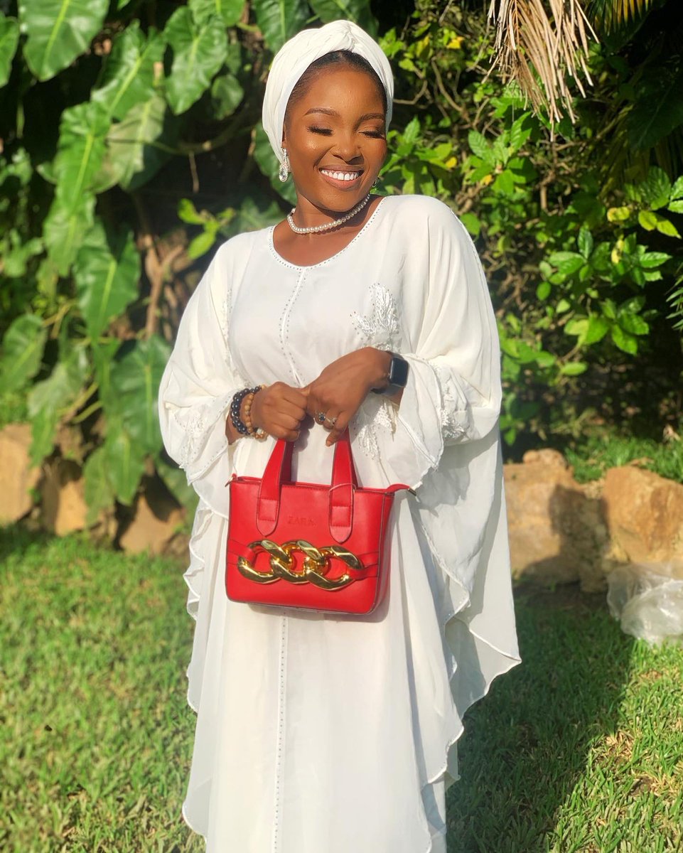 itz_moyosore's tweet photo. Eid mubarak🎊🎉🥳 https://t.co/bp47mE1sVT