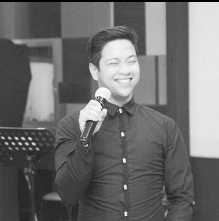 chicher14's tweet photo. I miss this generous smile. My generous self🥺🥺

#alterpinoy #alterangeles #alterph #alterAC #angelescity #LGBTQ #fyi #selfie #profilepic https://t.co/rlVN2GmCVG