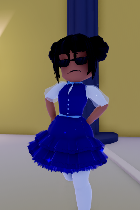 candy_silver's tweet photo. Hello! I'm Silver Candy! 16 years old! Officially Moving up/graduated! from Junior High School! We did it!

#graduate #DepEd #Roblox #RobloxDev #royalehigh https://t.co/mkU6COF5da