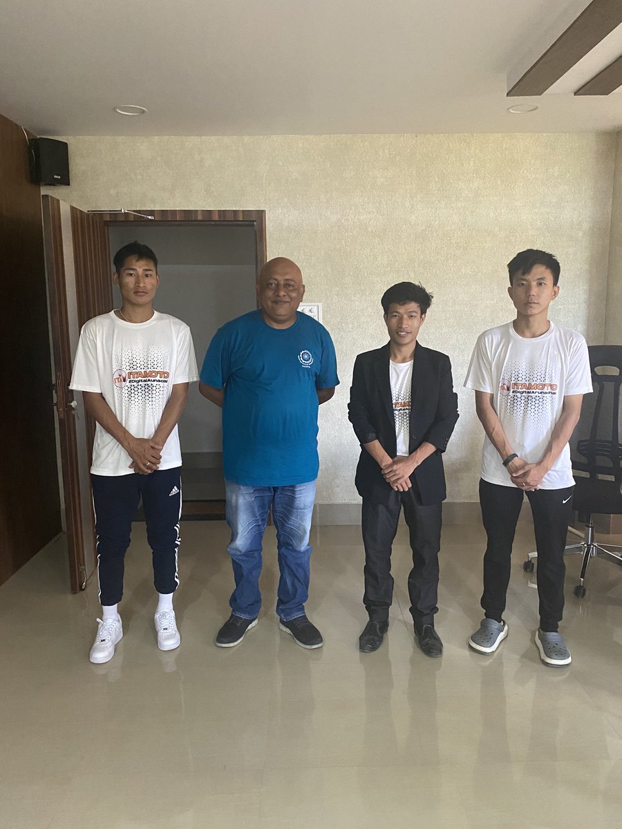 Linkam_Markia's tweet photo. Team @ItaMotoTravel got quality mentoring experience today at Arunachal Pradesh investment &amp; innovation park, Itanagar. 
Thank you @PemaKhanduBJP ji for setting up this office for young entrepreneurs like us. 
#Itamoto #DigitalArunachal #Arunachalstartup @ArunachalCMO https://t.co/dN1FtQwaYV