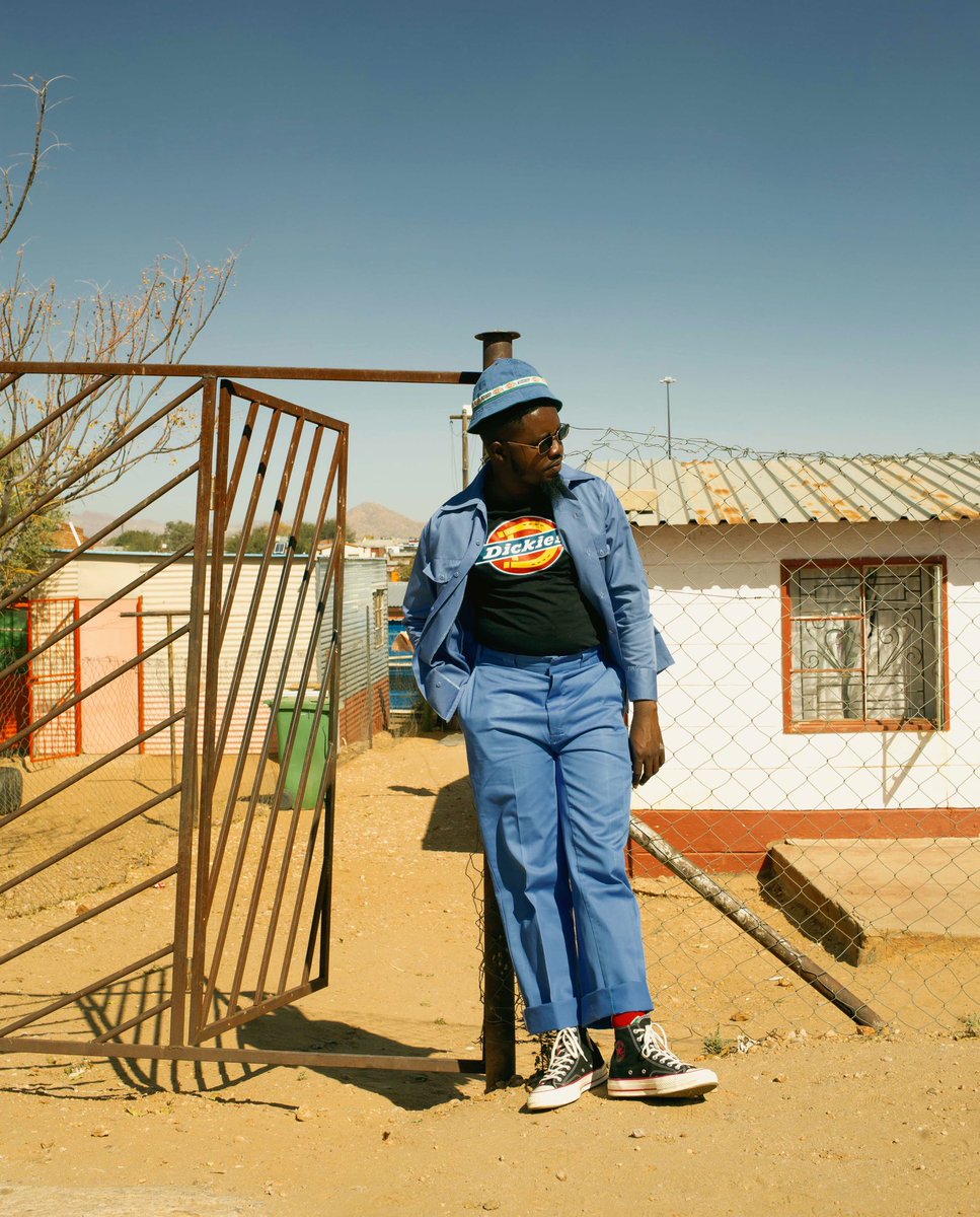 Zee_Bee_Yemwene's tweet photo. AMAPANTSULA REVOLUTION 

📸: @PekeXI 
👕: @louxgebhardt 
#dickies #dickiesafrica #katutura #pantsula #vintage #aroundnamibia https://t.co/GK2g40BSwv