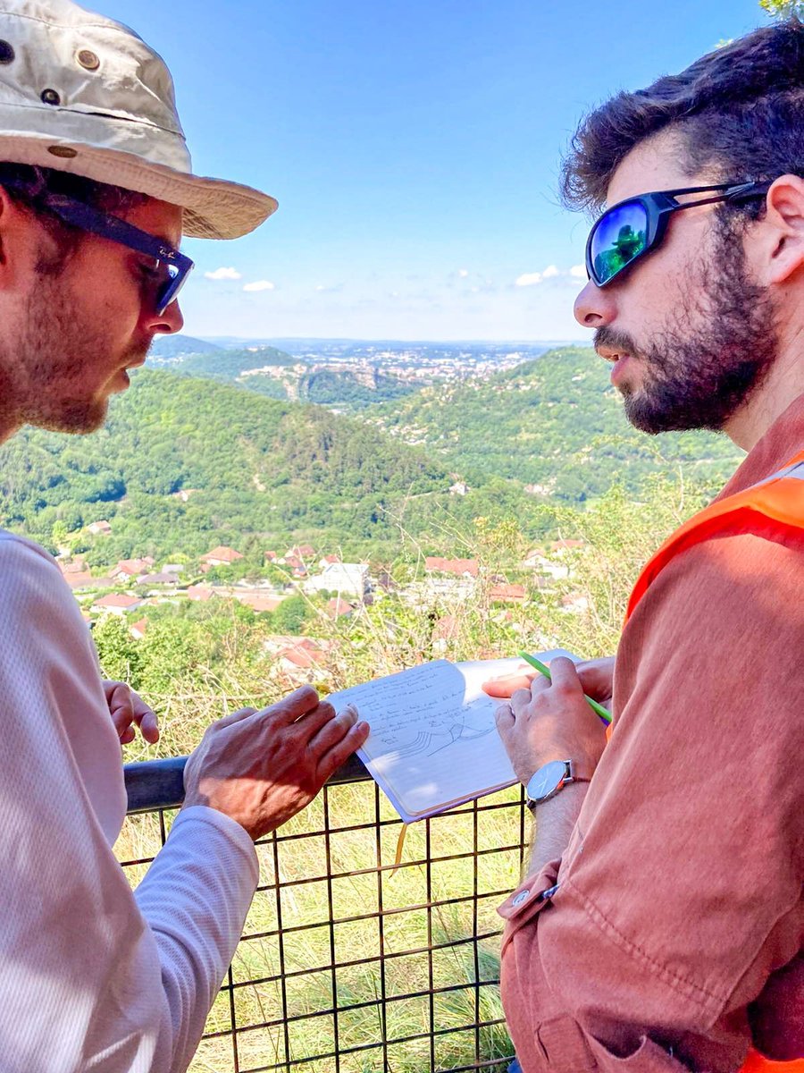 458Energy's tweet photo. 🔎Notre équipe Géosciences a réalisé son premier field trip dans le Doubs, sur la zone qui sera, nous l’espérons, celle de notre 2nd Permis Exclusif de Recherches #hélium, gaz carbonique et connexes!
👉Un beau travail d’équipe qui ne fait que conforter notre intérêt pour la zone! https://t.co/iNxWDu4Oy9