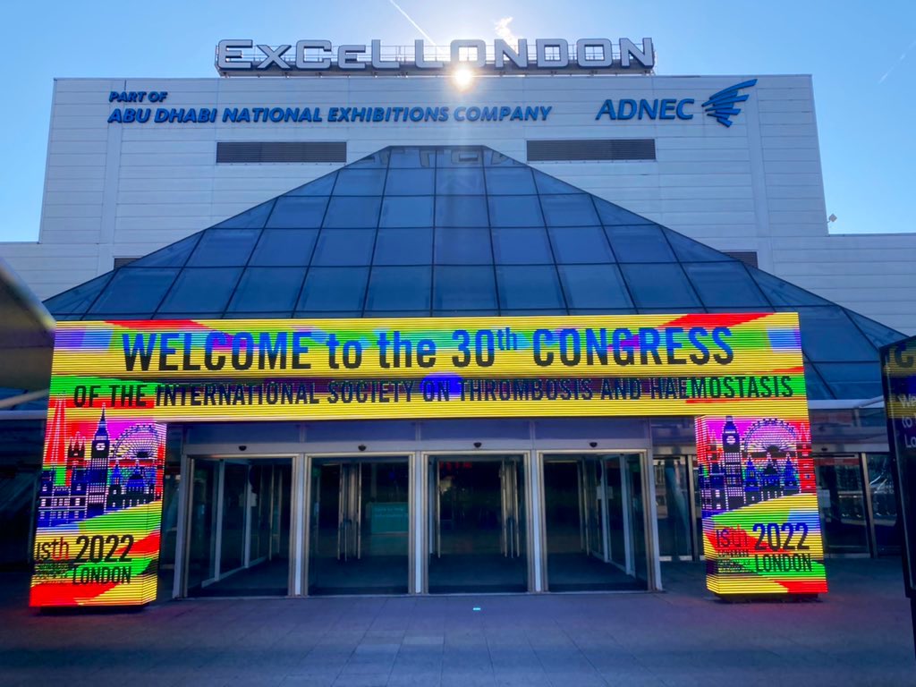 Delighted to be in sunny London at #ISTH2022 😎 Doing a double act presenting our research on endotheliopathy in #LongCovid 🦠 and #SickleCellDisease🩸#spotthedifference @IrishCtrVascBio @ICATProgramme @Jme_os @ElKarampini @SorachaWard @ProfJSODonnell @azazkahn @LiamT_Tweets