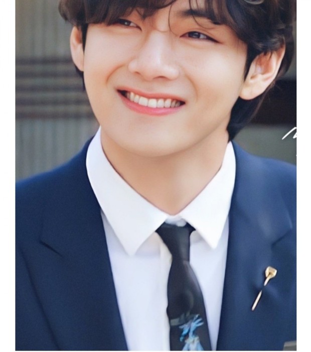 VIqjv2G6faz1VTY's tweet photo. @taetaeran0530 @VU1230309 요거요거 완전 이쁜거 알아예
저는 응원하고 갑니다
뷰님 바인더는 정말 찐이라예
NATIONAL TREASURE V #StableHitChristmasTree
#태형이와_200일간의크리스마스 https://t.co/93xKCdBIVJ