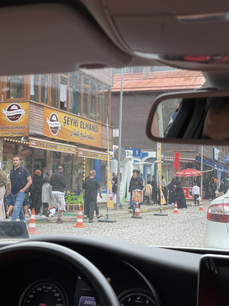 AvSibelSevinc DeveciÖzcelik tweet media