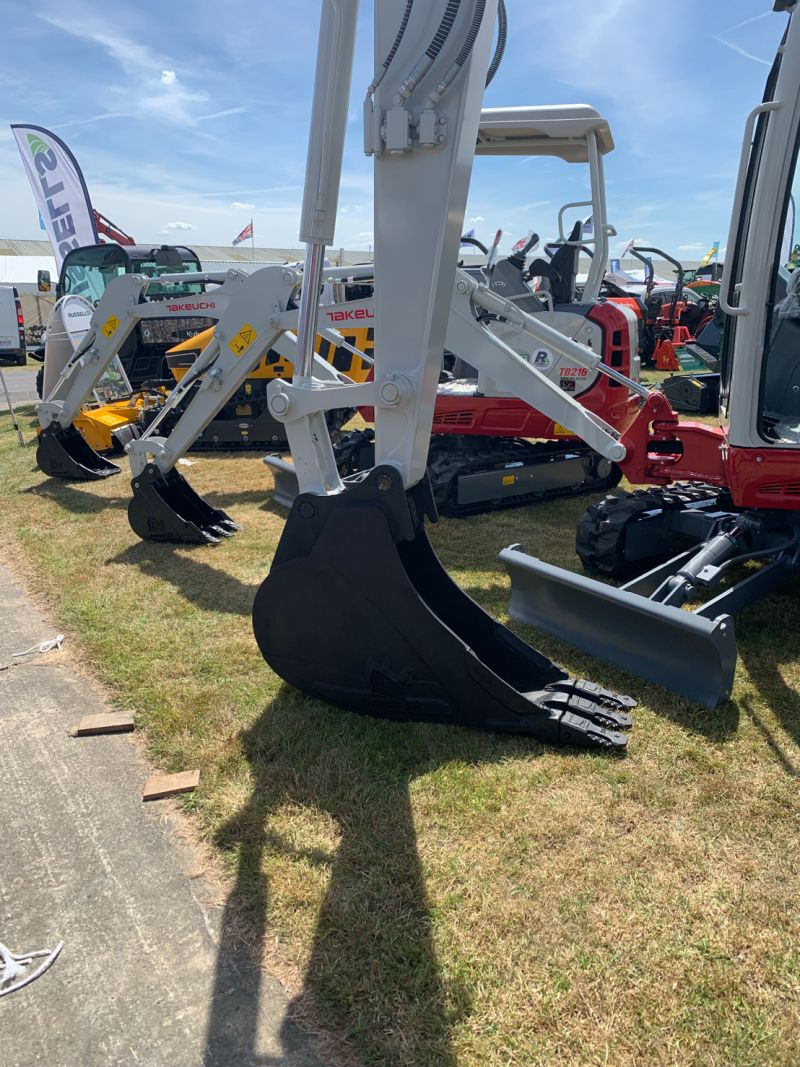 Rhinoxbuckets's tweet photo. Pop down to The Great Yorkshire Show to see some @Rhinoxbuckets Digging Buckets on display on the @Russells_uk Takeuchi Machines - various sizes!
#TheGreatYorkshireShow #Takeuchi #RusselGroup #excavator https://t.co/XAWXzRNesa