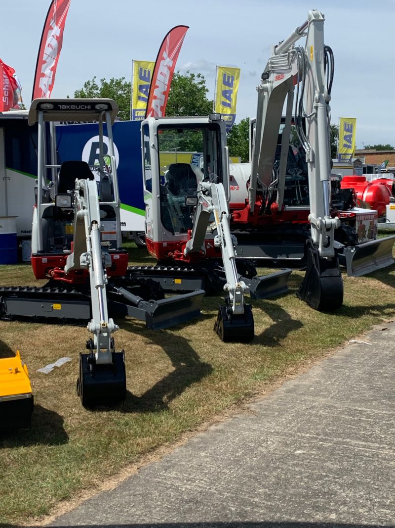 Rhinoxbuckets's tweet photo. Pop down to The Great Yorkshire Show to see some @Rhinoxbuckets Digging Buckets on display on the @Russells_uk Takeuchi Machines - various sizes!
#TheGreatYorkshireShow #Takeuchi #RusselGroup #excavator https://t.co/XAWXzRNesa