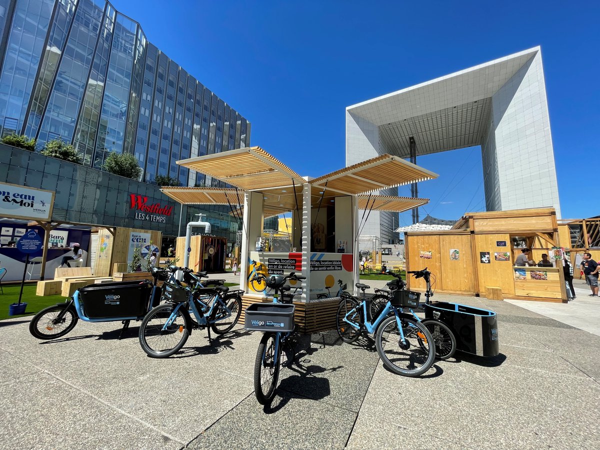 Picnic_Kiosque's tweet photo. Du 27 juin au 11 juillet, @Veligo_loc faisait appelle à PICNIC pour son kiosque hexagonal autonome et modulable. 💚#prestation #startup #startupecosystem #architecturemodulaire #mobilité #connecte #energierenouvelable #kiosque #popupstore #innovation #entreprenariat #FrenchFab https://t.co/6Xn67M3E5H