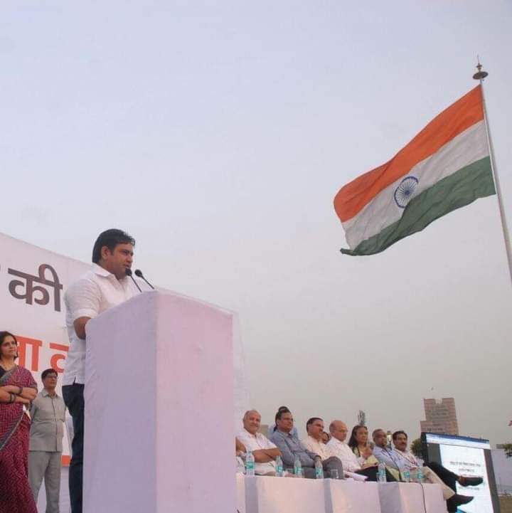 SumitChavre's tweet photo. पूर्व मंत्री #दिल्ली सरकार हमारे मार्गदर्शक बहुजन कि बुलंद आवाज #बहुजन_योद्धा आदरणीय बड़े भाई #सन्दीप_कुमार @SandeepKumar जी आपको जन्मदिन की ढ़ेरों शुभकामनाएं।आप समाज प्रतिनिधितव कीजिए हम आपके साथ है।🎂💐✨👑🏹🐅
#Valmiki_Army
#Sumit_Chavre
#delhi https://t.co/7Hv9wFDLfa
