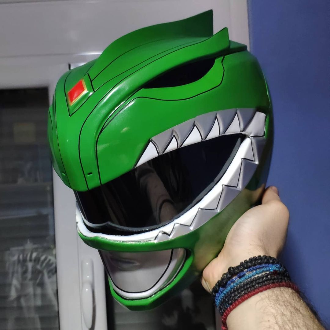 giolever3d's tweet photo. Bat in the sun Green Ranger Helmet Ready! Painted in the OG colours!

#3dprinted #prop #saban #mmpr #mightymorphinpowerrangers #mightymorphin #green #ranger #greenranger #itsmorphingtime #supersentai #zyuranger #dragonranger #batinthesun #superpowerbeatdown #helmet #art #3dhelmet https://t.co/3UsUCfEPEl