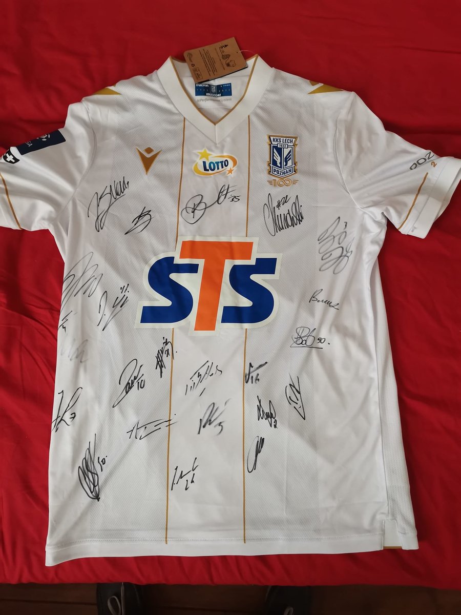 pasiaste's tweet photo. Koszulka Mistrzów Polski walczących dzisiaj w meczu pucharowym‼️💙🤍
Prezent dla Pasiastych Marzeń od Maciej Palczewski z autografami piłkarzy @LechPoznan ‼️💪🔥
Licytacja kończy się 13.07.22 godz. 19.06
Cel: OldSchool "Diorama"
Link do licytacji: https://t.co/Wl0V1FuJm3 https://t.co/NA6Z0VFOUm