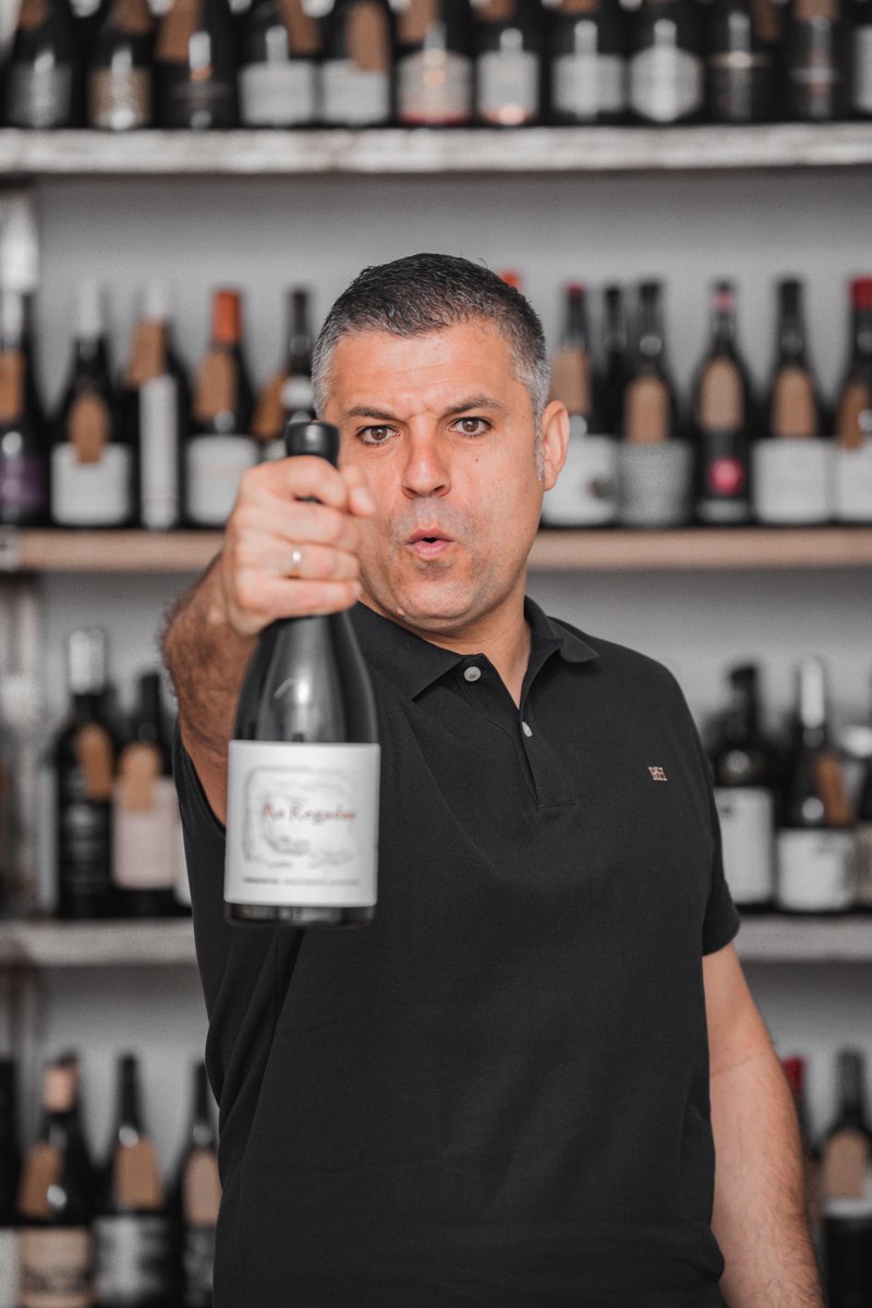 bodegabierta's tweet photo. El vino favorito de Ave Bodegabierta:
"Por su concentración de aromas a cera y a hierbas silvestres,ese ácido, cítrico y a la vez una suavidad que se nota en boca... As Regadas es uno de mis vinos favoritos de @destinoscruzad1 https://t.co/TSBC8FwkH9