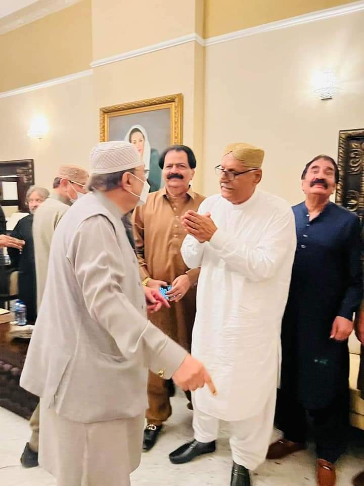 PppNaudero's tweet photo. نوابشاه 
صدر پاکستان مرد حر آصف علی زرداری عید کے دوسرے دن....
2ND Eid Day.. https://t.co/oIBkNp8ZnL