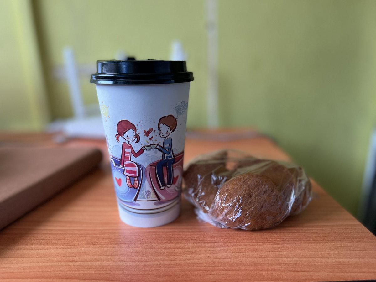 SaddickAdams's tweet photo. Hausa Koko in cup is now GHs5 and this is Koose GHs5? Koko kεkε?
Small breakfast GHS10? Adzeeen https://t.co/n7symslIZy