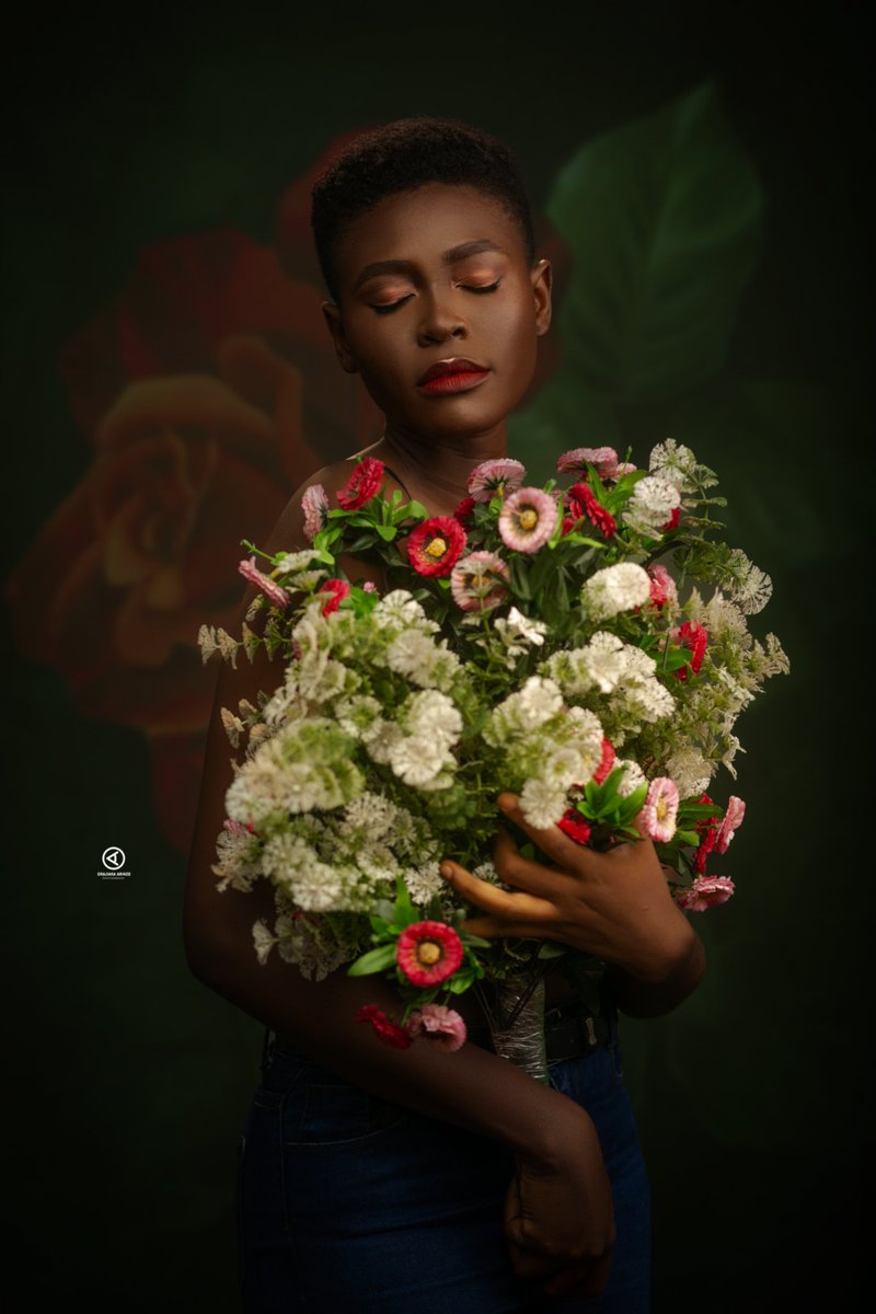 And He Efe come lets test the light..before the main shoot...And boom this the outcome...
Tanks <a href="/oaphotography/">steven smith</a>

#models 
#vogueteam 
#portraits 
#portraitphotography