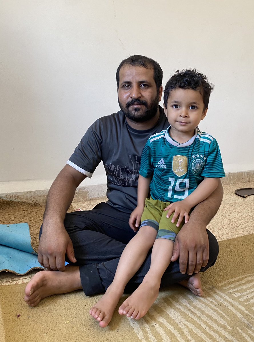 dominik_bartsch's tweet photo. Mohamed from Yemen faces an #ImpossibleChoice: with limited funds he cannot put food on the table AND buy the medication his wife needs

What does he do? He buys the medicine and borrows money to feed his children while he and his wife go hungry

And next month? https://t.co/8hd8naUvgu