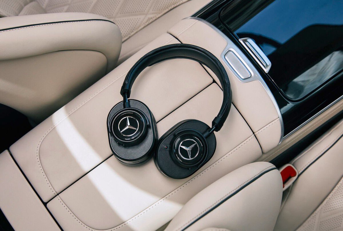 OyomwanO's tweet image. Heard about the @MercedesBenz and @MercedesAMG headphones/earphones by @MasterDynamic? Products start shipping out from July 28.

If you love quality design &amp;amp; immersive audio output with 3 options of noise cancellation, then look no further!

#TheBestOrNothing #OneManOneEngine