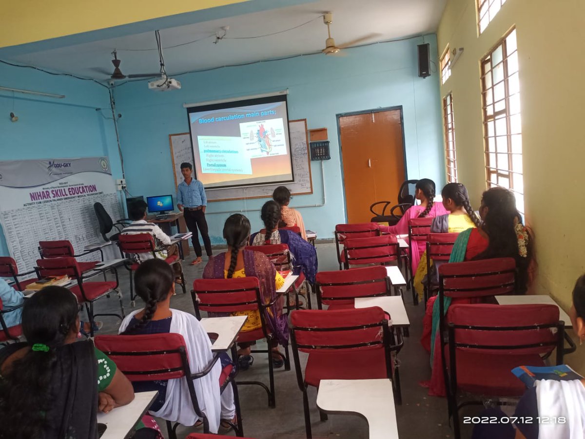 MultiNihar's tweet photo. Power Point Presentations by EMT STUDENTS https://t.co/bjerhwFIO5