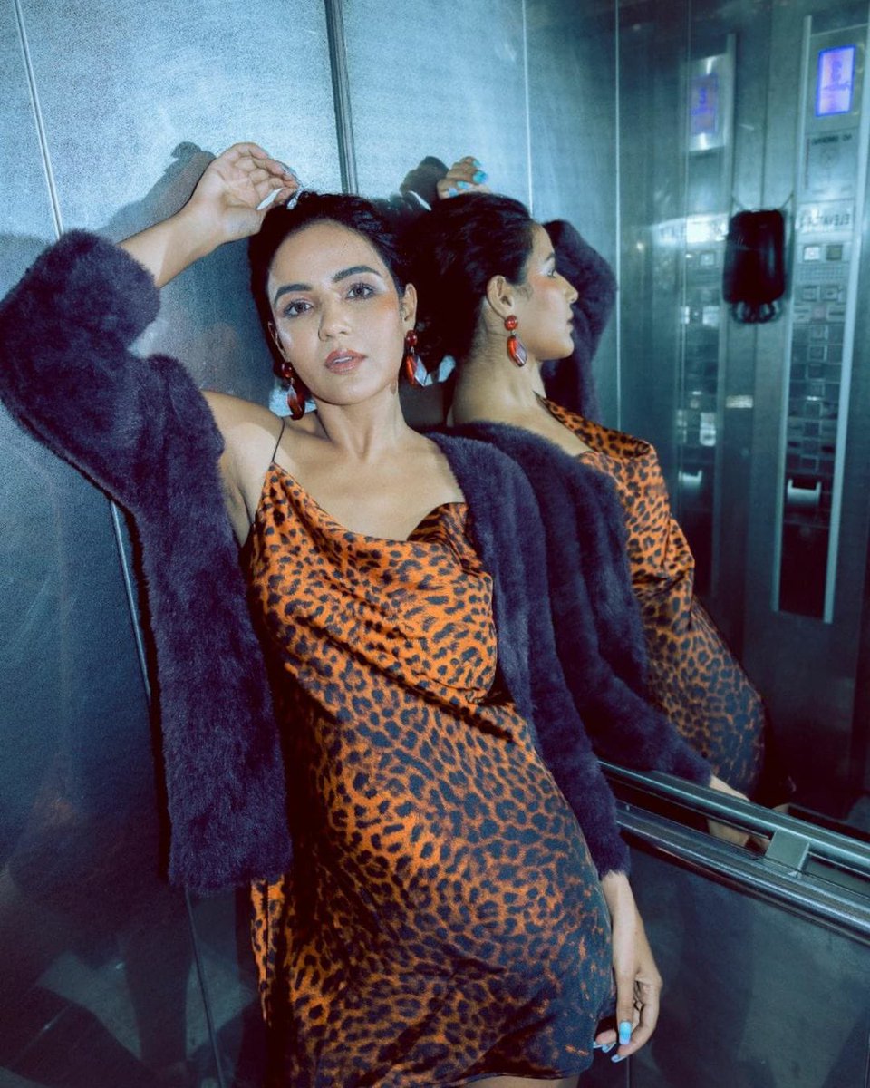Jasmin Bhasin serves glam in these latest pictures wearing a leopard print slip dress and a furry jacket, check them out @jasminbhasin #JasminBhasin #tuesdayvibe