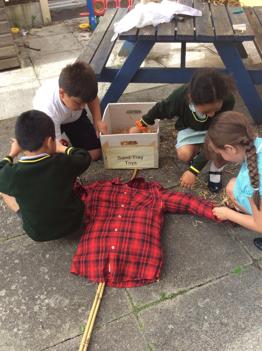 MrsBridgeEPS's tweet photo. Y2 are having a busy morning! They have been creating their own scarecrows which will be displayed at the Hale Barns Flower Club Festival #WeAreBrightFutures https://t.co/CZkJpuQFAK