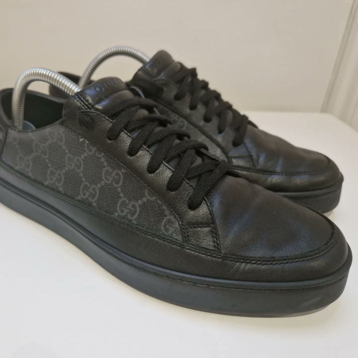 Men's black leather Gucchi 

Nice wee job these 
Uppers and soles deep cleaned
New custom length laces 
Leather finished in conditioner waterproof wax dubbin

Lovely jubbley Rodders