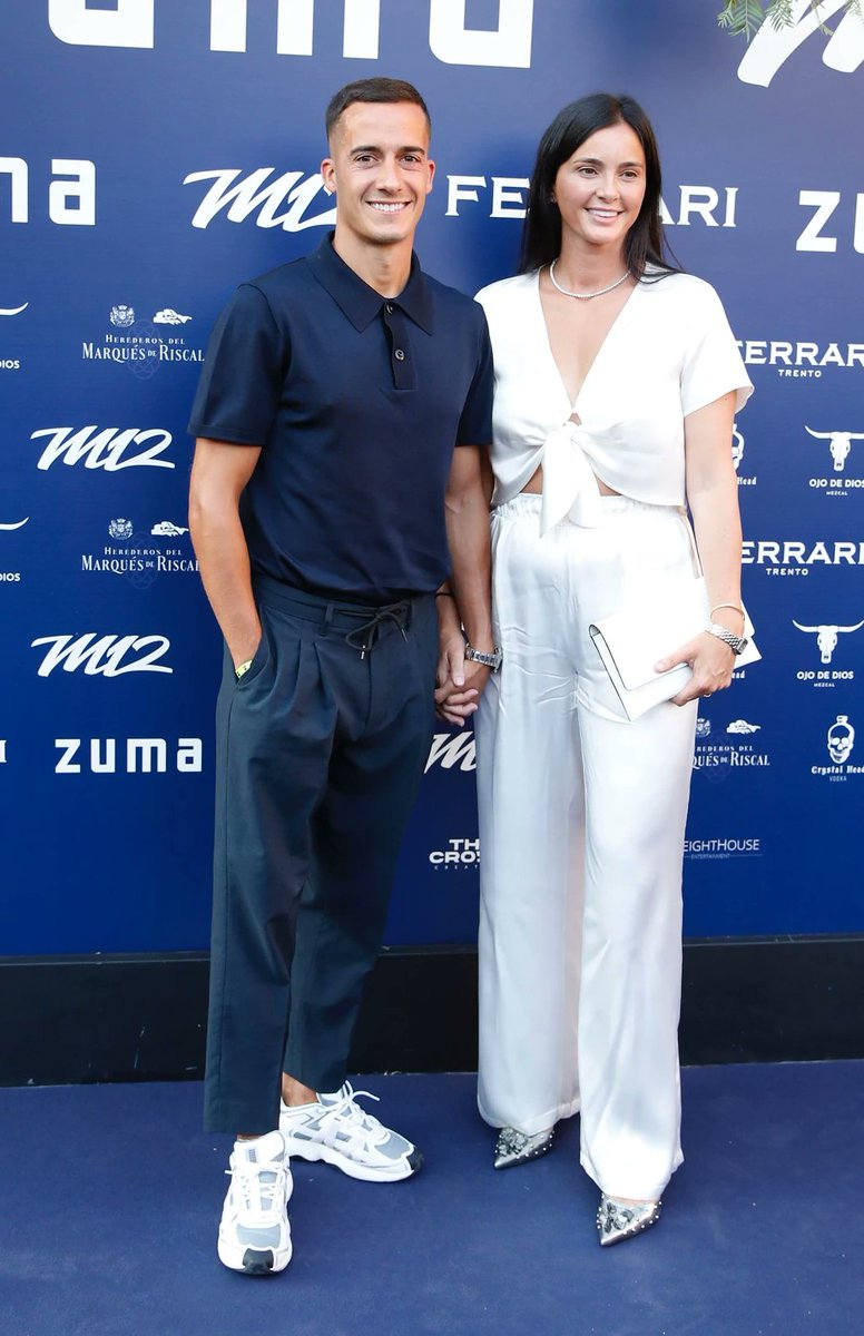 ItsAWagWagWorld's tweet photo. #CarloAncelotti & #MariannBarrena, #NachoFernandez & #MariaCortes, #LucasVazquez & #MacarenaRodriguez, #JesusVallejo & #MariaDelgado were among the 300 guests attending Marcelo's farewell party. #RealMadrid https://t.co/eqYQLkeyz8