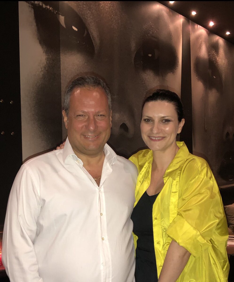 ROMASOMO's tweet image. L’altra sera al Somo Restaurant...
Laura Pausini 🎤🎶⭐️@LauraPausini
Benvenuta!
•
☎️ + 39 06 5882060
📲 APP Somo Restaurant