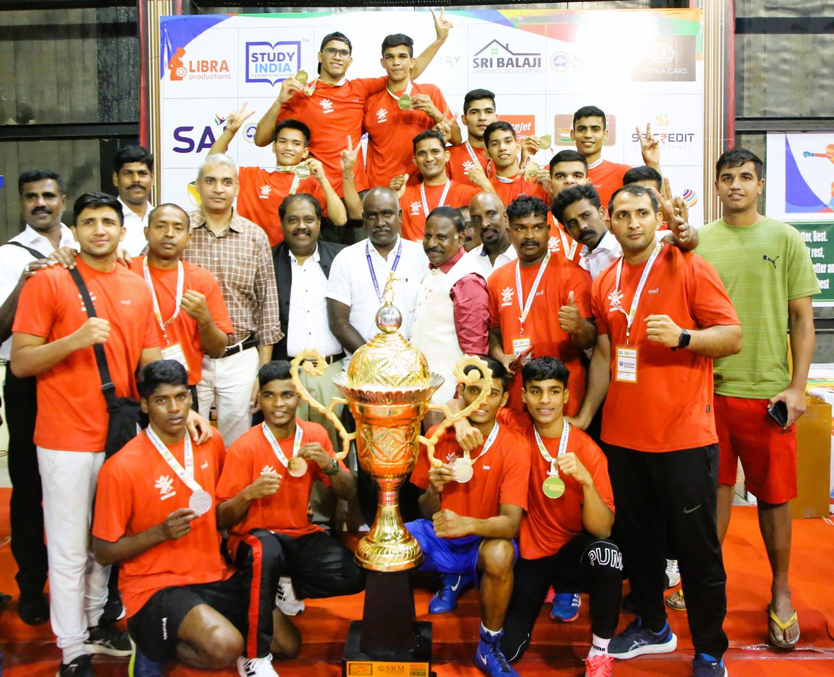 BFI_official's tweet photo. Team Haryana with 8🥇 & 3🥈 in women's section while Team Services Sports Control Board (SSCB) with 9🥇 & 2🥈 in men's section clinched the 'Best Team' trophy at the 5th Youth Men & Women National Boxing Championship 2022 in Chennai 👏🔝
#PunchMeinHaiDum
#BoxingNationals
#Boxing https://t.co/p259io3ZZY