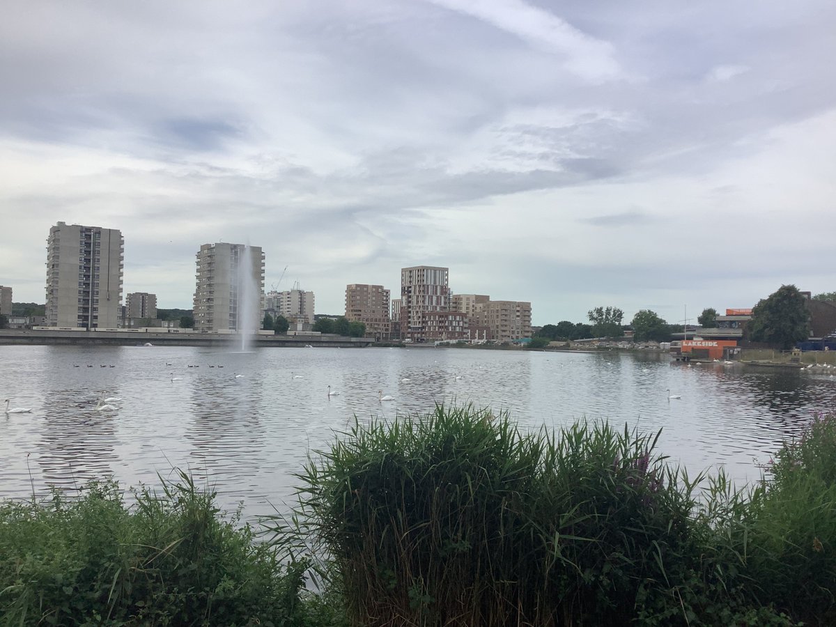 MulberryWbp's tweet photo. We loved our hope hunt walk around Southmere Lake!We are going to sketch th shapes we found on the sketches app later on our iPads! @willowbankpri https://t.co/PZae2An2Nt