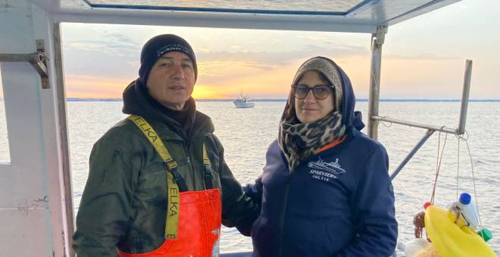ConilSud's tweet photo. Chi lo ha detto che i pescatori sono solo uomini? Su @qnazionale la storia di Barbara che a Porto Cesareo si occupa di pescaturismo all'interno del presidio @SlowFoodItaly per la pesca sostenibile sostenuto da Fondazione #ConIlSud #sullastessabarca #Puglia
https://t.co/dQ8JLgYNMf https://t.co/qNu3DvQRuT
