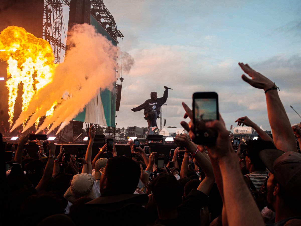 EliottThomas's tweet photo. A$AP.
@LESARDENTES 2K22
By me https://t.co/yg8PcCAs4Y