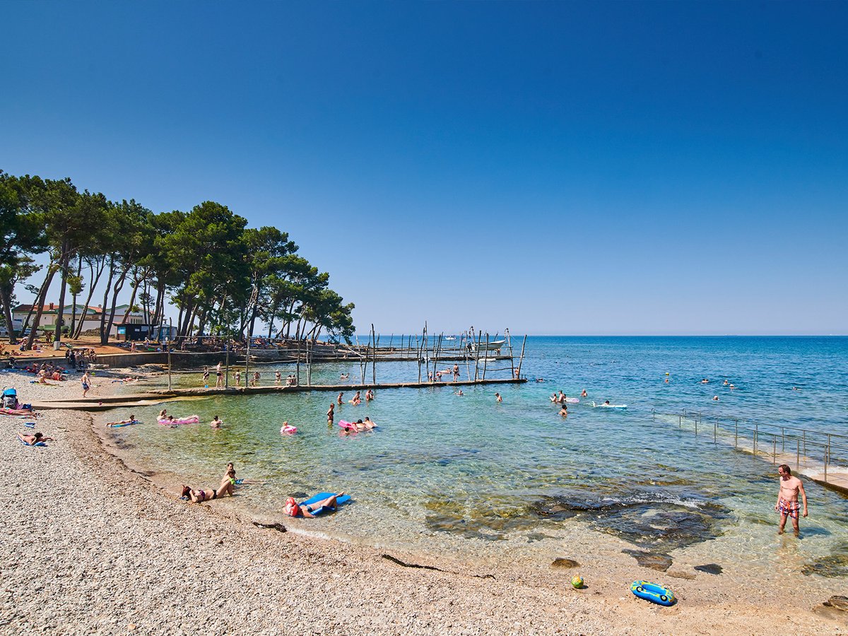 What is your favourite thing about Istria? Is it the crystal-clear #Adriatic, well-preserved ancient architecture, authentic local food or something else?

📌 #Savudrija, #Croatia

#ColoursOfIstria