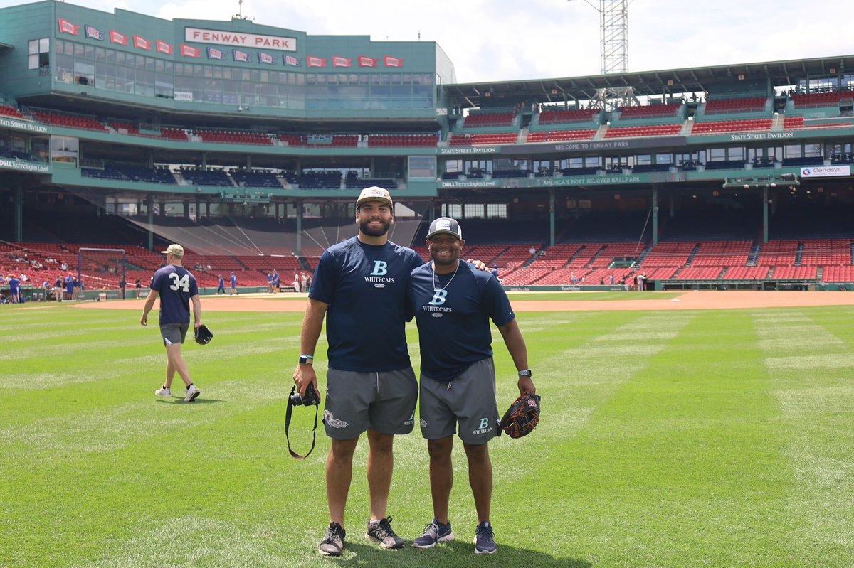 lratchford3's tweet image. Happy @fenwaypark Day #ccbl #codball #RidetheWave