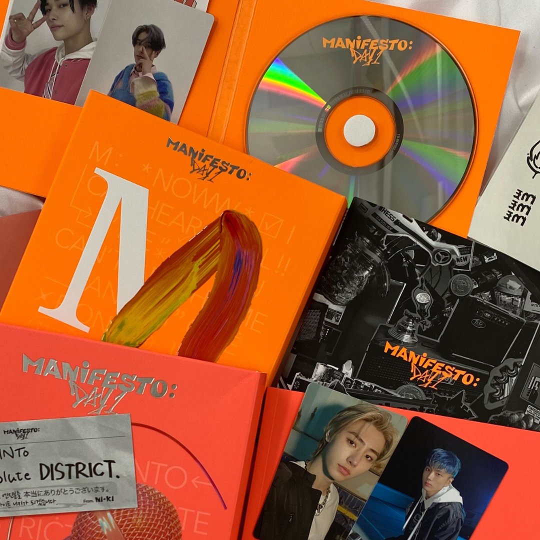 82inthebox's tweet photo. I'll pass the mic to the person who's about to join our 
 #MANIFESTO_DAY1 giveaway event on IG 🎤

📌 https://t.co/hWp9tOOkqG

#ENHYPEN #엔하이픈
#hello82 #82inthebox https://t.co/Ui0ysgMd5L