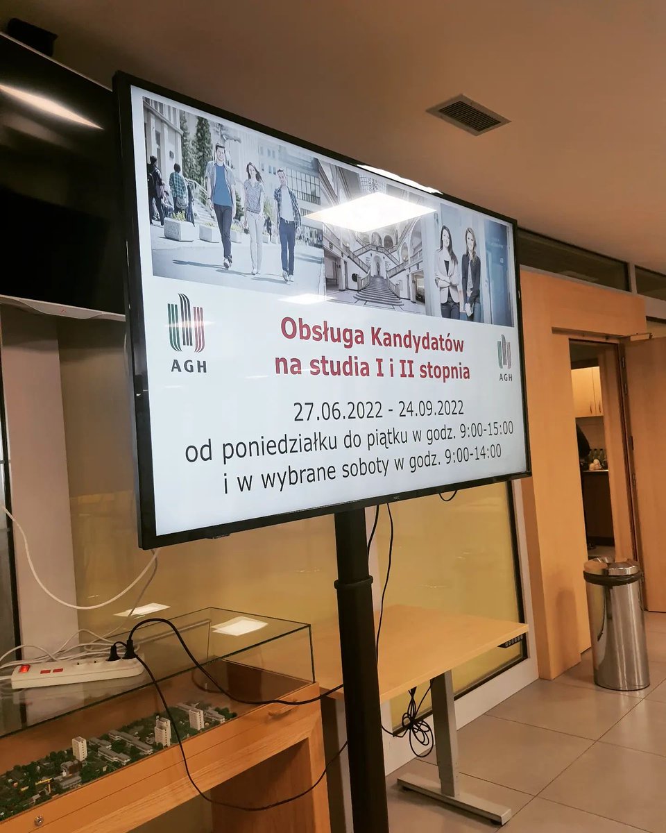 studiujwagh's tweet photo. Już o 15:00 opublikujemy listy zakwalifikowanych na studia w pierwszym cyklu rekrutacji. Pamiętajcie o zapisaniu się w systemie na dostarczenie dokumentów! 🎉 My już czekamy! 💖
#agh #aghkrakow #aghust #studia2022 #matura2022 #studiawkrakowie https://t.co/zrCnUmkxum