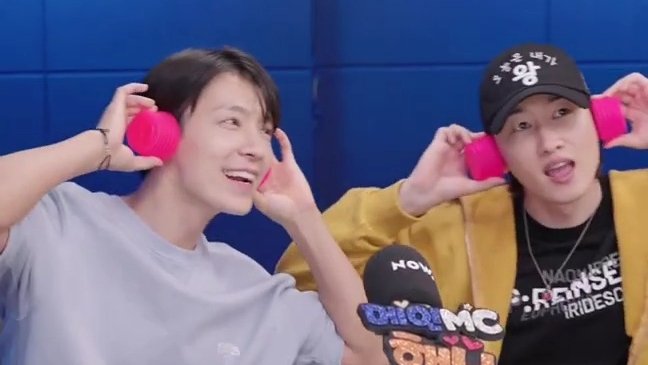 【楽しすぎて小道具を破損するD&amp;E】
D&amp;E SHOW ep156 220706 日本語字幕
#DnE #デニショー #댸니쇼 #ドンヘ #ウニョク #SUPERJUNIOR  #SJ #SuperJuniorDnE
※動画や翻訳の無断使用、二次加工、画面録画や保存した動画の二次配布等禁止

⬇️
youtu.be/o_LGjCTbusw