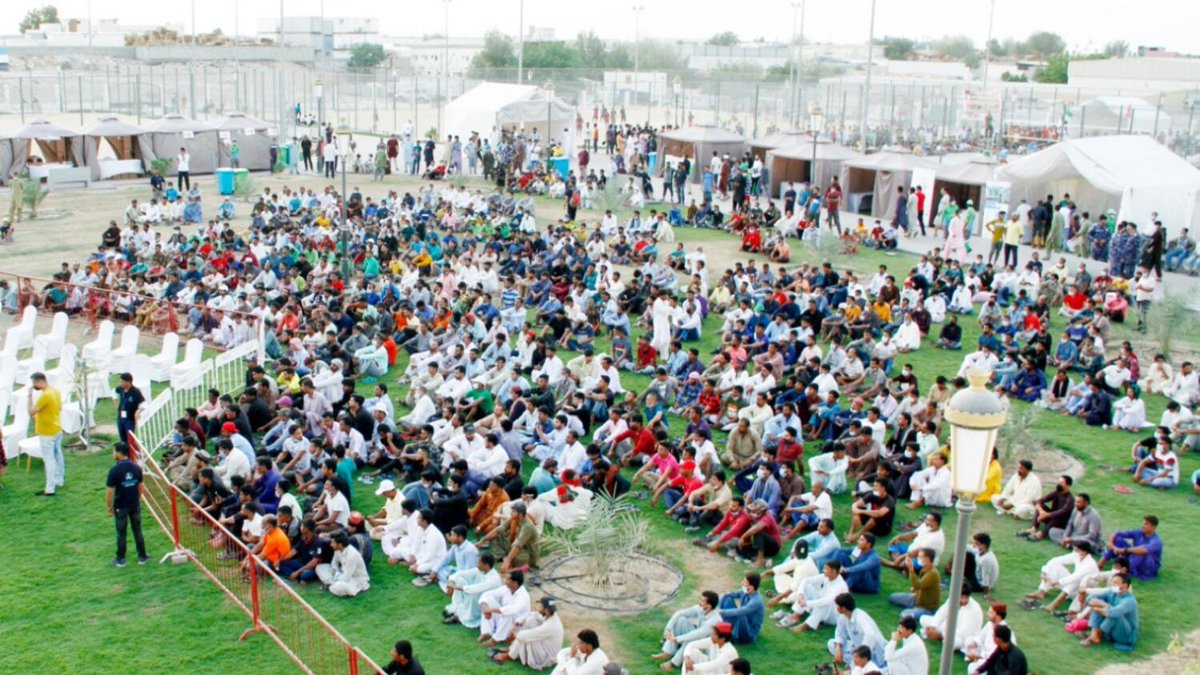 SiaraJabal_'s tweet photo. In collaboration with the Indian Association, the day was themed 'Eid Al Adha With Labourers, Residents of the #Sajaa Labour Camp received a special treat on Saturday as their neighbouring labour park was turned into a musallah for the first day of #EidAlAdha. https://t.co/TkqJqRbpXr