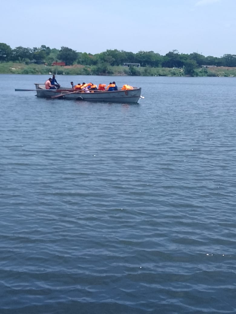 SRM_Univ's tweet photo. Naval Cadets of various colleges participate in the three days Boat Pulling Practice for IUC held at SRMIST. Naval cadets of 1 TN Naval NCC took part in this.
#srmist #boating #naval #ncc #tamilnadu #boatpulling https://t.co/RzIFAcmSlo