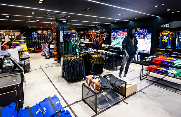 invis_group's tweet photo. We're not limited to office fit-out projects, we work across a wide range of different projects including shop fit-out's from L'Occitane to Whole Foods.  

If your retail space is in need of a make over and revamp, get in touch with us today!

#fitout #shop #retail #decoration https://t.co/LWmxTdeTdw