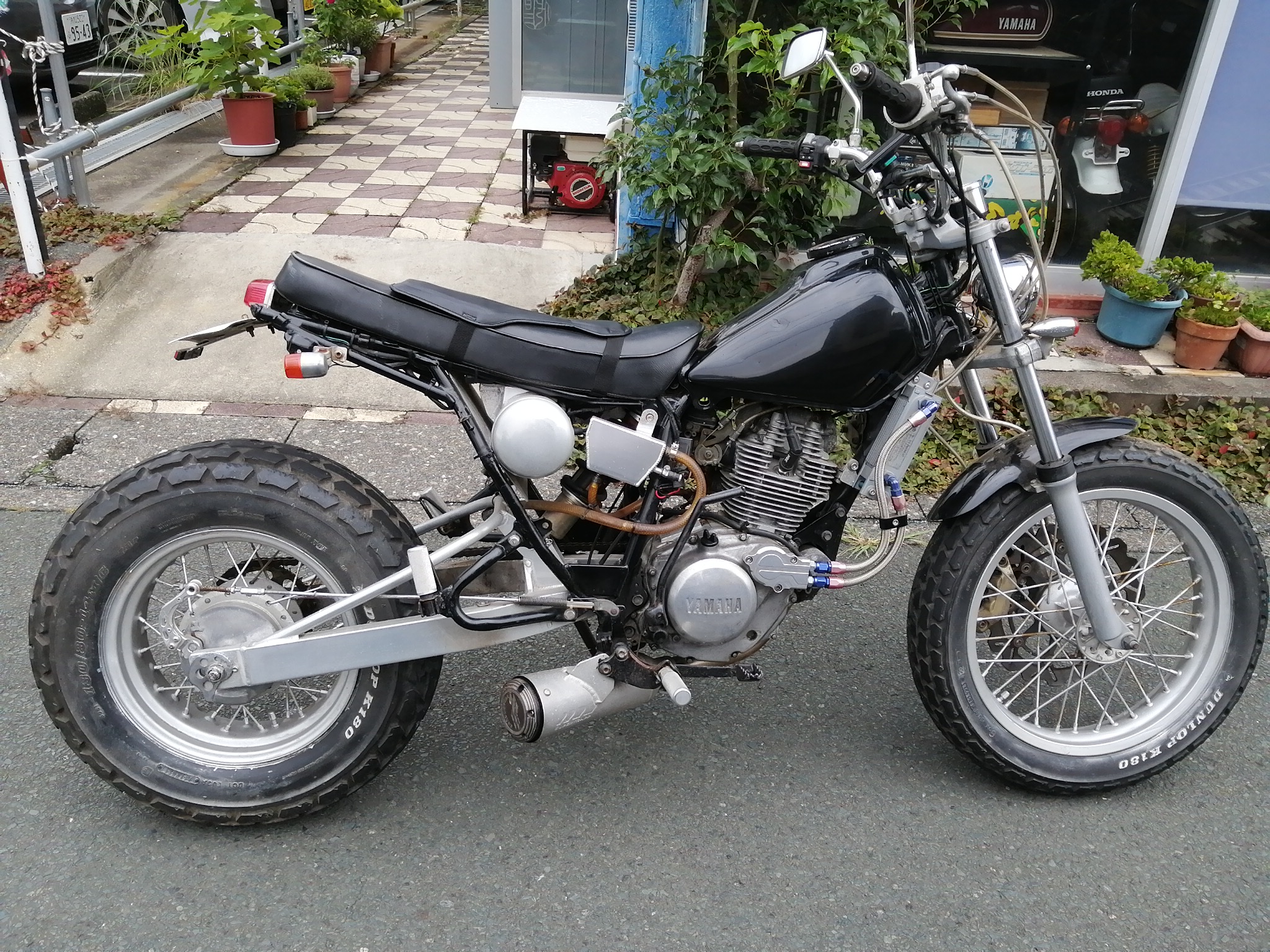 ヤマハTW200/225 純正 フロントブレーキキャリパー セット TW225の