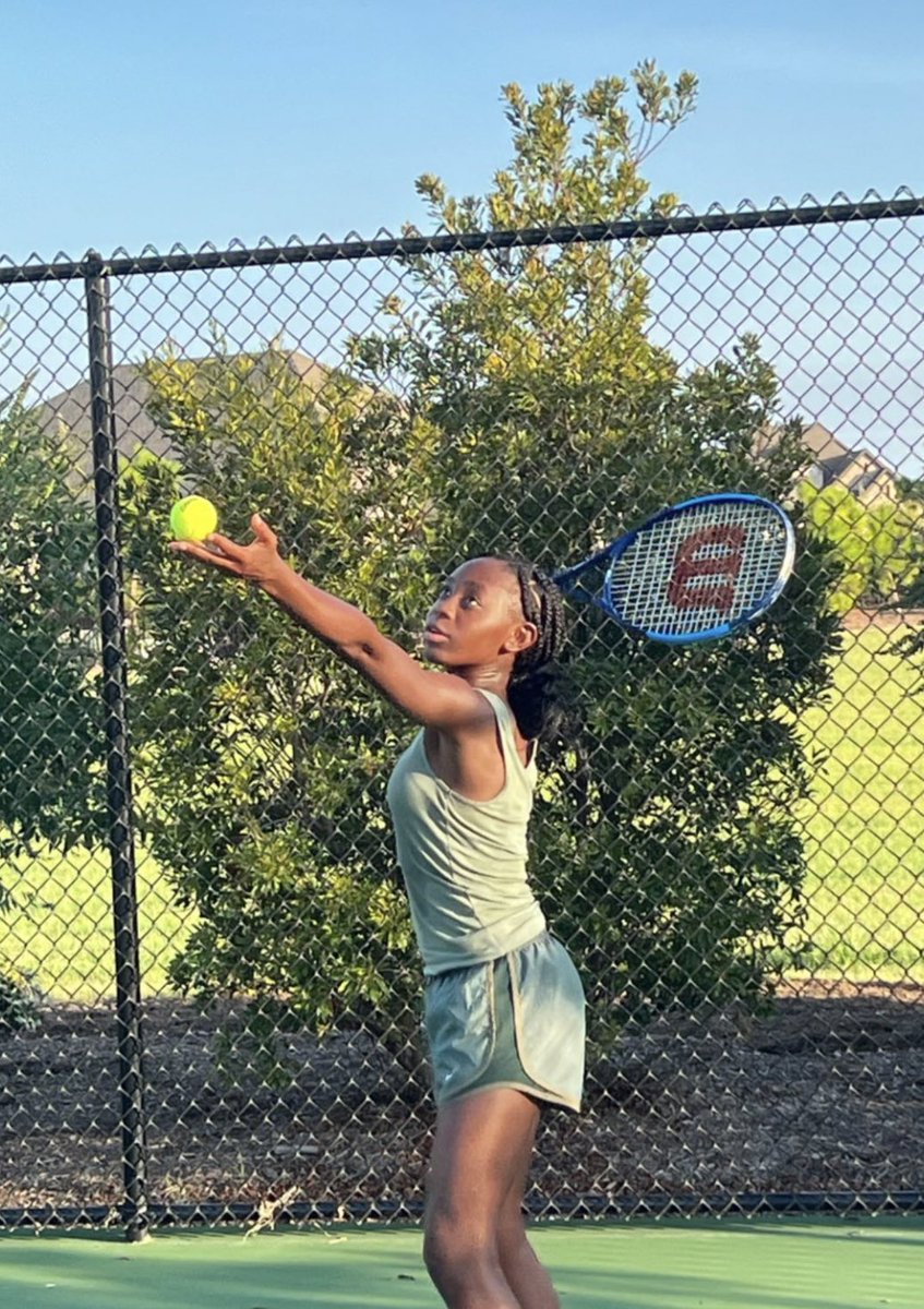 MadisonBoyce08's tweet photo. Practice makes perfect!
@ICHS_TENNIS https://t.co/Z4FR37Yk0E