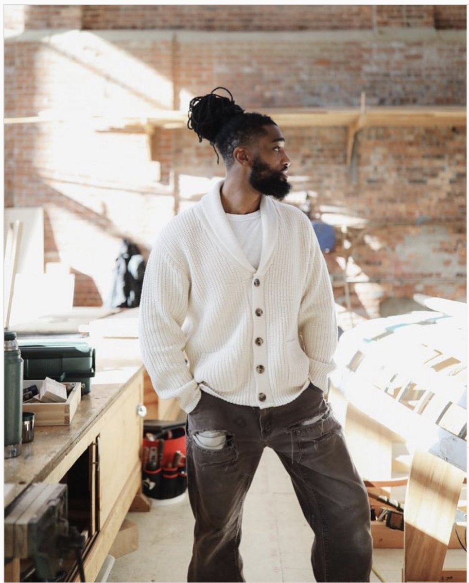 merrow1838
Heritage knitwear. Crafted in the tradition infamous with American shakers our Newport shawl cardigan provides lightweight comfort without all the bulk.
#Ametora
#heritageknitwear
#modernmanufacturing