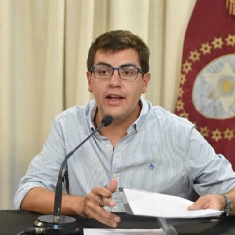 CONMIRAS's tweet image. Ahora en #Lazartenporelmango con @andrealazarteok en @CadenaMaxima hablamos con el Director de PAMI, Ignacio González