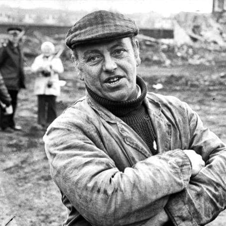 Clarky1503's tweet photo. Friday at 7.30pm the search begin's!
Join us, as we embark on our most epic adventure to date #FindingFred.
A hero to the people and the bloke next door.
Clarky
The Urban Collective
We Film It...
#Bolton #FredDibnah #Steeplejack #History #Legacy #Documantary #Film https://t.co/7dfYFXpgec